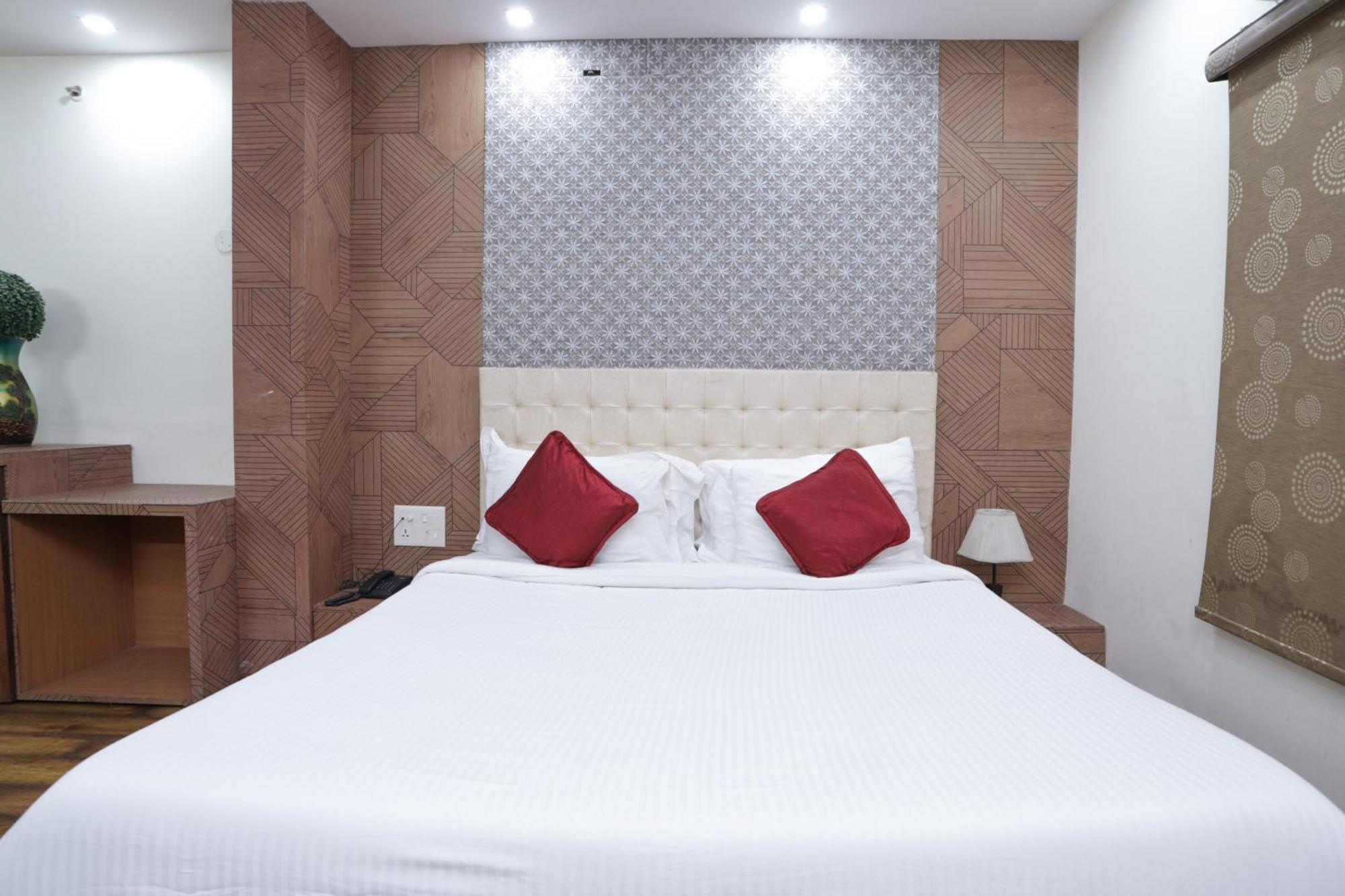 Hotel Razia Inn Hisār 외부 사진
