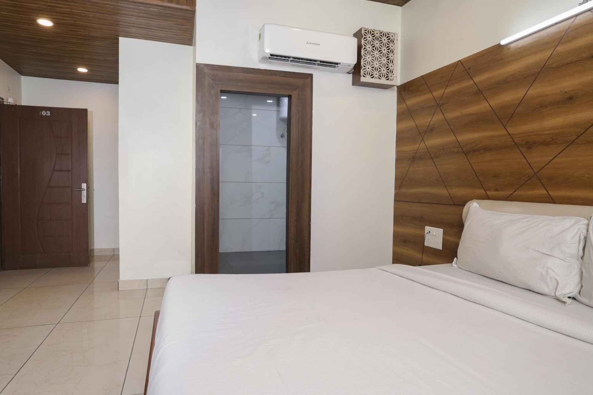 Hotel Razia Inn Hisār 외부 사진