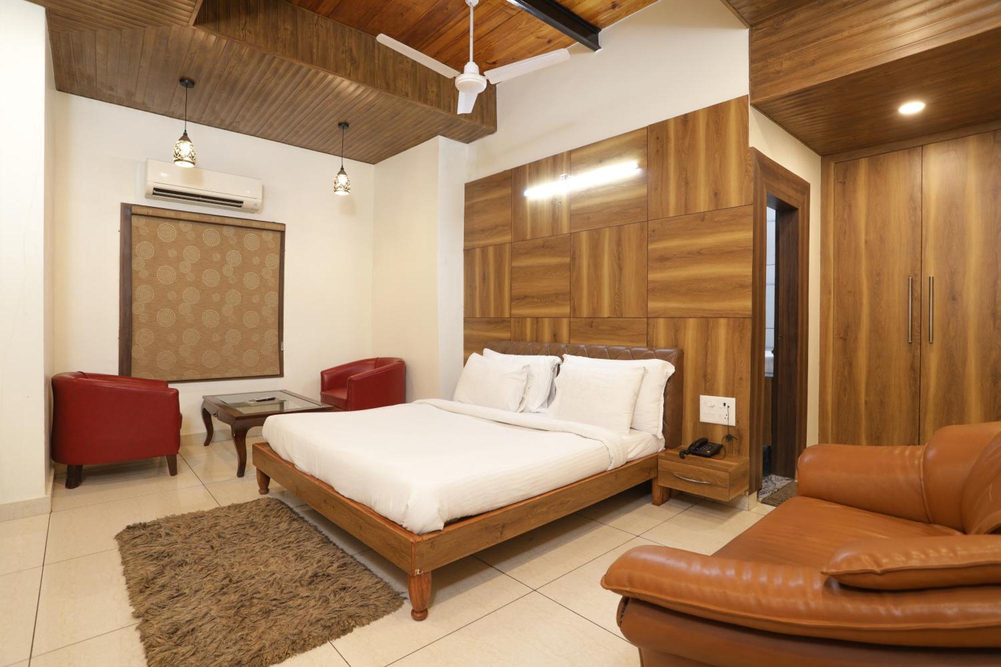 Hotel Razia Inn Hisār 외부 사진