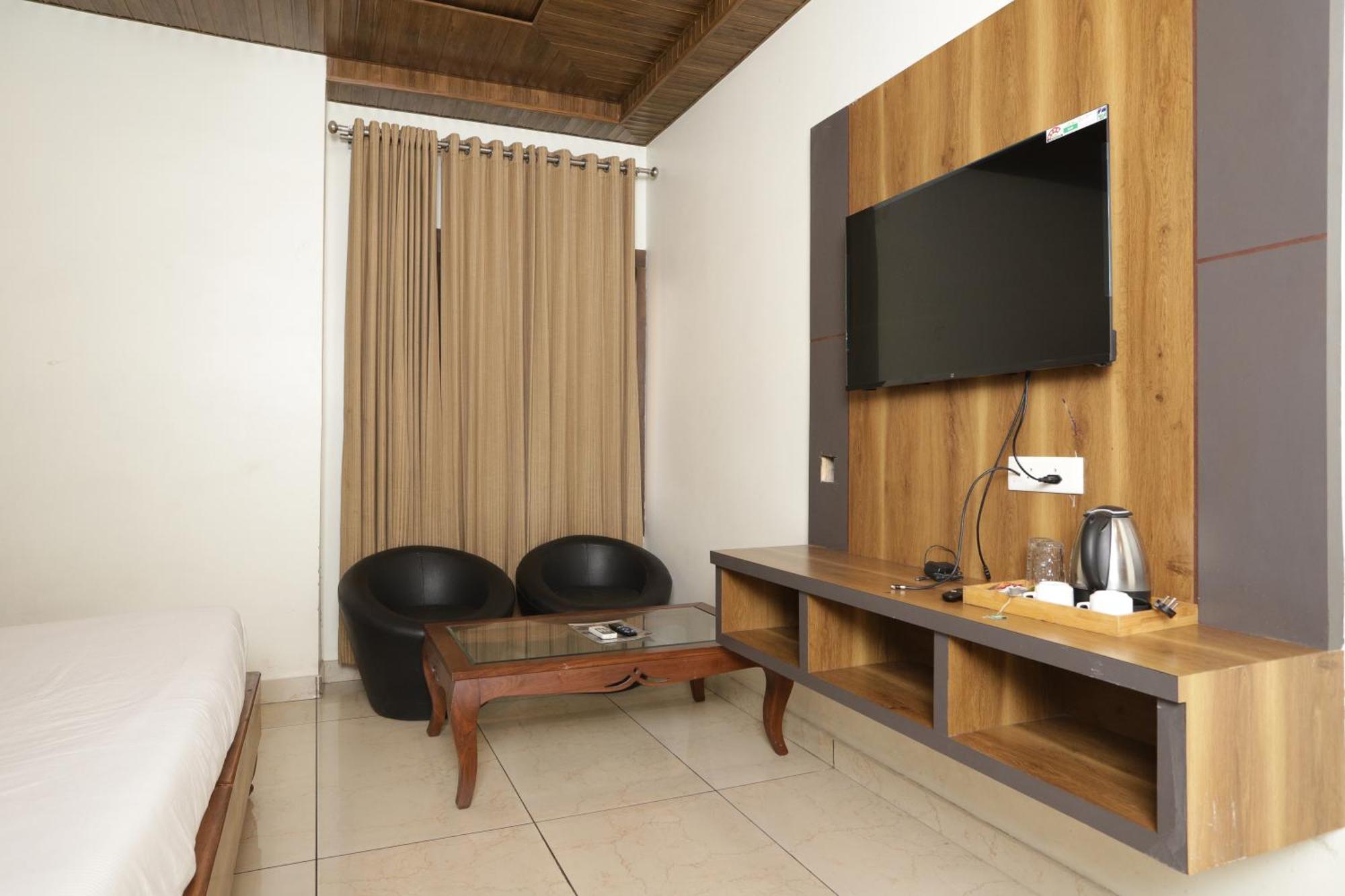 Hotel Razia Inn Hisār 외부 사진