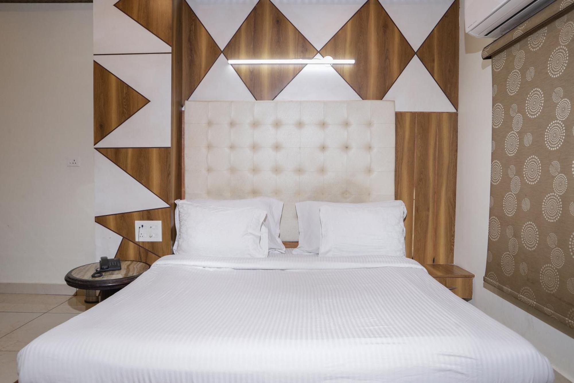 Hotel Razia Inn Hisār 외부 사진