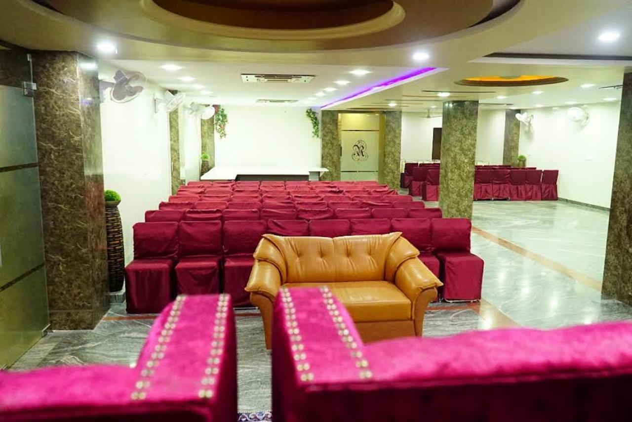 Hotel Razia Inn Hisār 외부 사진